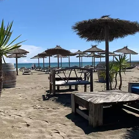 - Maison 3 *